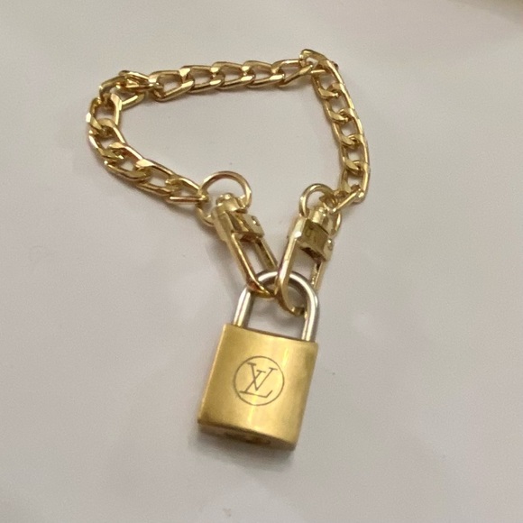 Vintage, Louis Vuitton Brass Padlock with 7-8in Gold Tone Chain Bracelet (A) - Picture 1 of 11